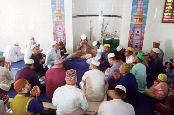 খালেদা জিয়ার রোগমুক্তি কামনায় রাণীনগরে যুবদলের উদ্যোগে দোয়া মাহফিল অনুষ্ঠিত