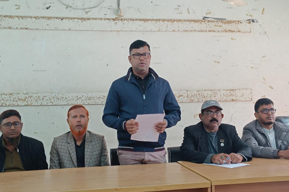 ঝিনাইদহে ব্যবসা প্রতিষ্ঠানে হামলা: যুবলীগ নেতার মালিকানা নিয়ে ‘গুজব’
