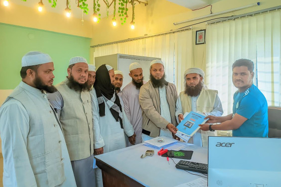 বাঁশখালীতে মনোনয়নপত্র নিলেন ইসলামী আন্দোলনের প্রার্থী রুহুল্লাহ তালুকদার