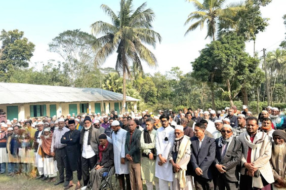 খালেদা জিয়ার জানাজায় গিয়ে মৃত্যু: নিরব হোসেনের দাফন সম্পন্ন