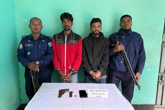 চৌমুহনীর আবাসিক হোটেল থেকে বিদেশি পিস্তলসহ দুই সন্ত্রাসী গ্রেপ্তার