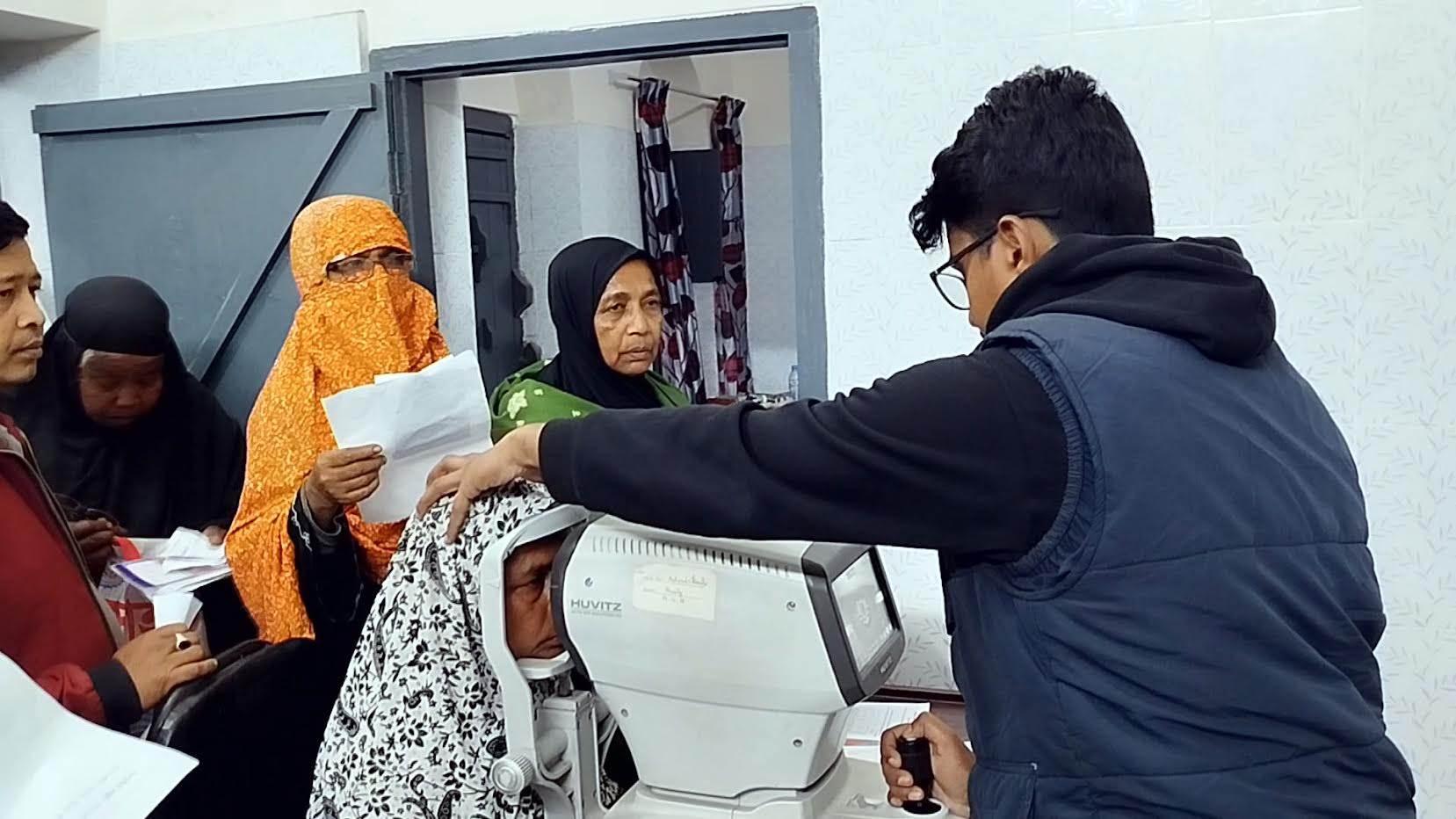 নড়াইলে দুই হাজার রোগীকে বিনামূল্যে চক্ষুসেবা, লেন্স পাবেন ২২১ জন
