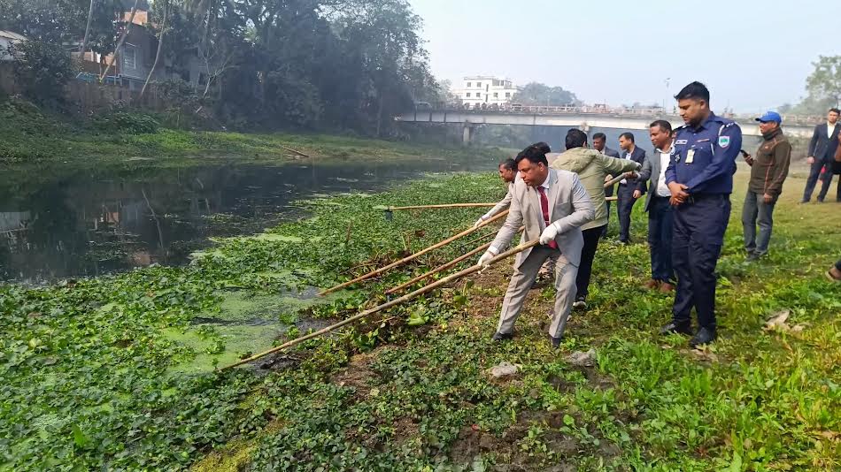 নবগঙ্গা নদী পুনরুজ্জীবিত করতে পরিচ্ছন্নতা অভিযান শুরু