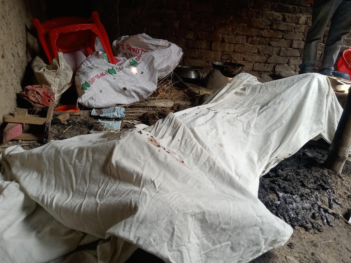 রাণীনগরে গৃহবধূর রহস্যজনক মৃত্যু: হত্যা না আত্মহত্যা, তদন্তে পুলিশ