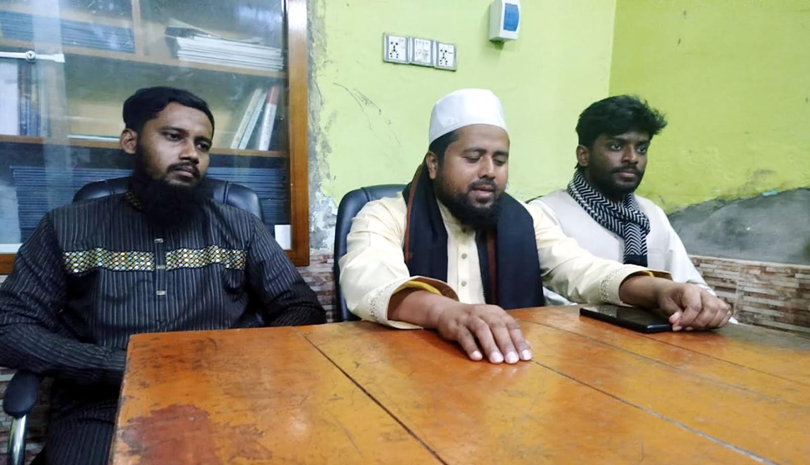 হাতপাখার অফিস পোড়ানোর অভিযোগ অস্বীকার, ট্র্যাকিংয়ের দাবি জামায়াত প্রার্থীর