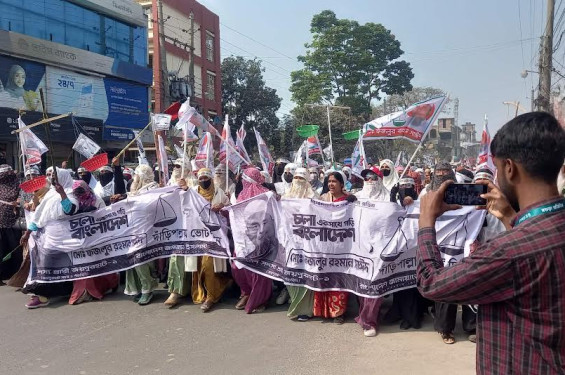 জয়পুরহাটে জামায়াতের নারী সমাবেশ, ভোট চাইলেন সাইদ