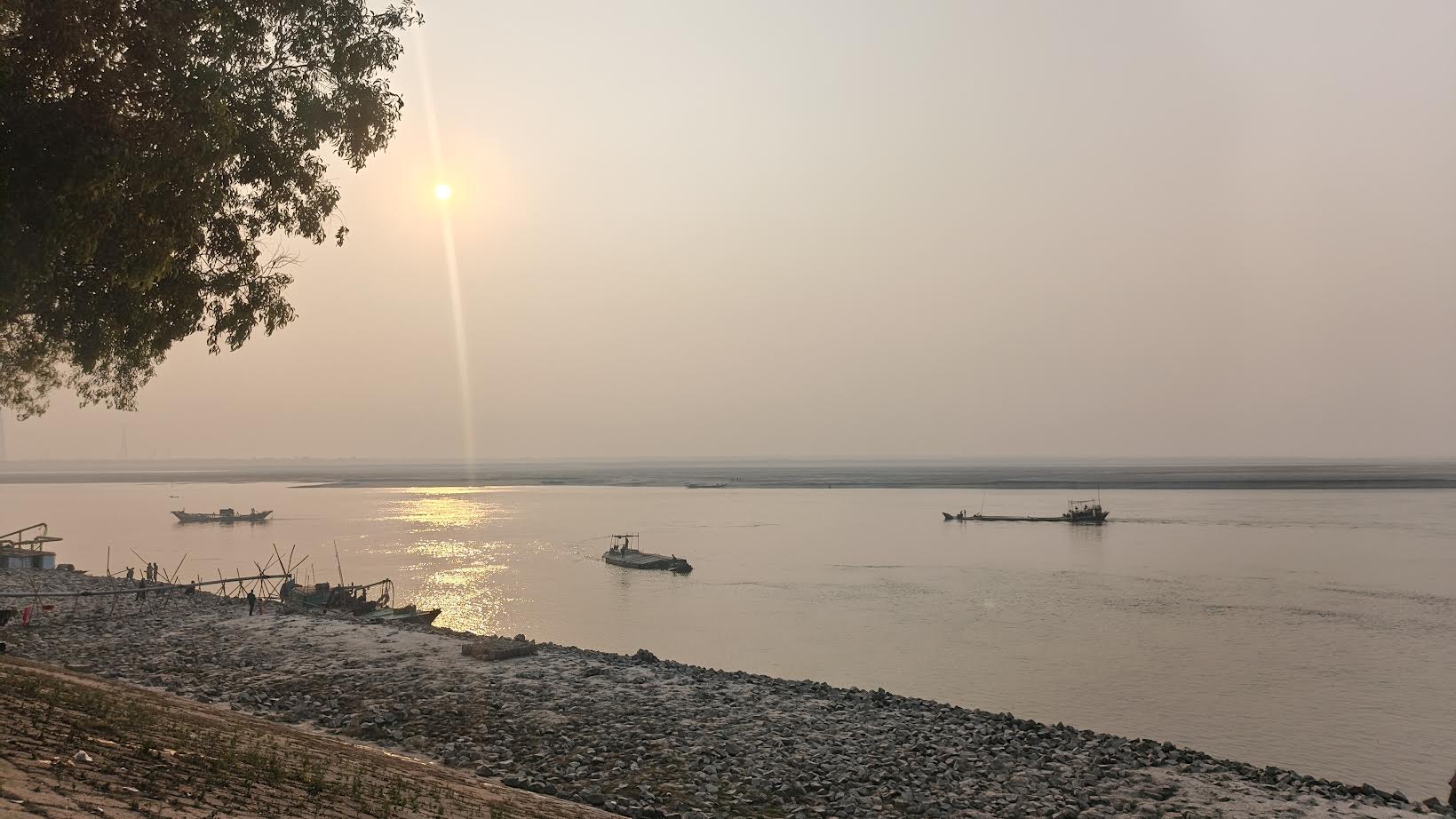 বসন্ত ও ভালোবাসার মোহনায় প্রকৃতি, শেকড় আর আবেগের উৎসব