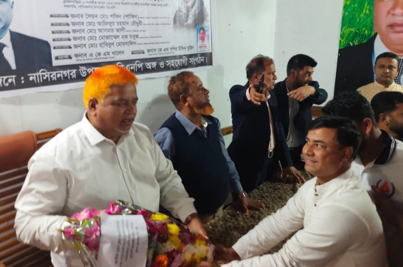 নির্বাচিত সাংসদকে জাতীয় প্রেসক্লাব কর্মচারী ইউনিয়নের ফুলেল শুভেচ্ছা