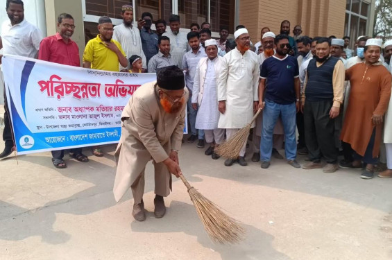 মহেশপুর ও কোটচাঁদপুর উপজেলা স্বাস্থ্য কমপ্লেক্সে পরিচ্ছন্নতা অভিযান