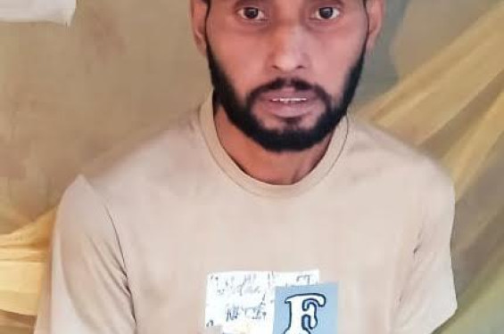 অর্থাভাবে চিকিৎসা হচ্ছে না ক্যান্সারে আক্রান্ত রাণীনগরের জাকিরুলের