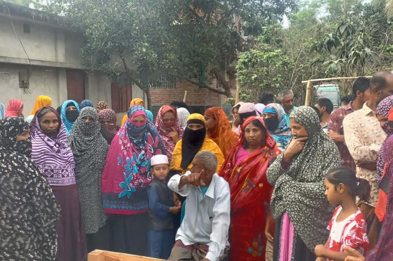ঝিনাইদহে বিদ্যুৎস্পৃষ্টে মামা-ভাগ্নের মৃত্যু
