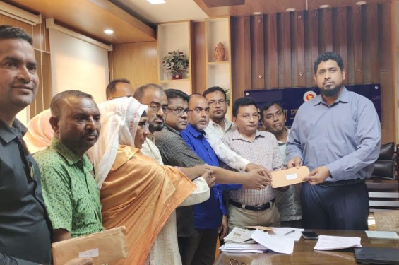 যশোরের শার্শায় পিআইও’র বিরুদ্ধে দুর্নীতির অভিযোগে মানববন্ধন ও স্মারকলিপি প্রদান