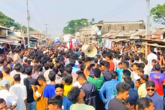 নোয়াখালী-৬ (হাতিয়া) আসনে বিএনপির প্রার্থী পরিবর্তনের দাবিতে পথসভা