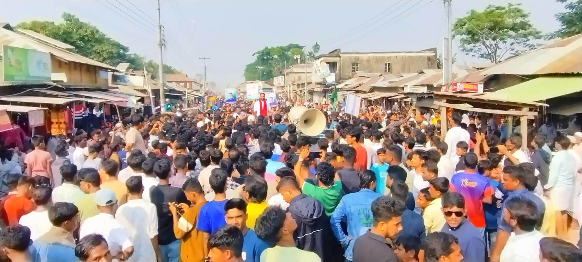 নোয়াখালী-৬ (হাতিয়া) আসনে বিএনপির প্রার্থী পরিবর্তনের দাবিতে পথসভা