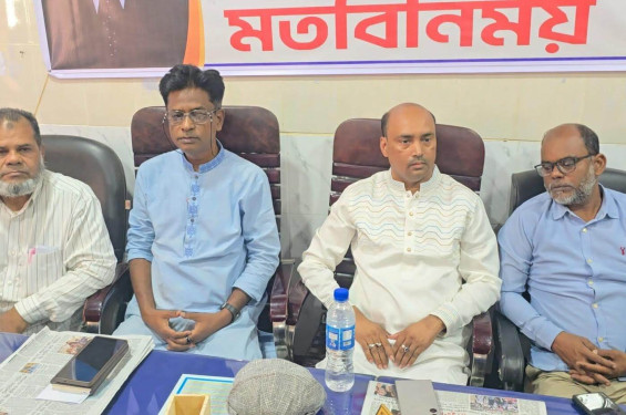 নবীনগরে সাংবাদিকদের সাথে গণঅধিকার পরিষদ প্রার্থীর মতবিনিময়