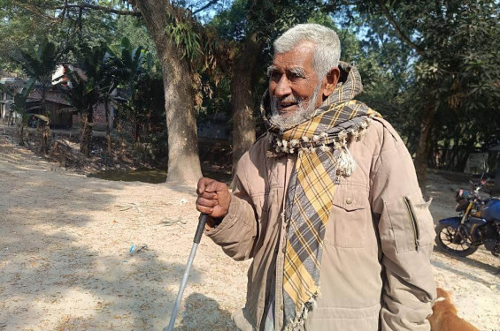 ঝিনাইদহে ভাইয়ের বিক্রি করা জমি নিয়ে ৯০ বছরের বৃদ্ধের বিরুদ্ধে মামলা
