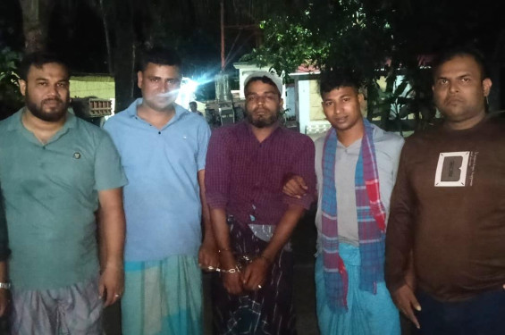 নোয়াখালীতে ১৯ মামলার আসামি  গ্রেপ্তার