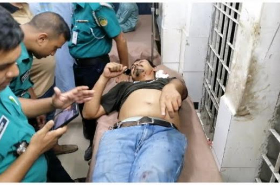 টঙ্গীতে মাদক কারবারীদের হাতে পুলিশ সদস্য আহত