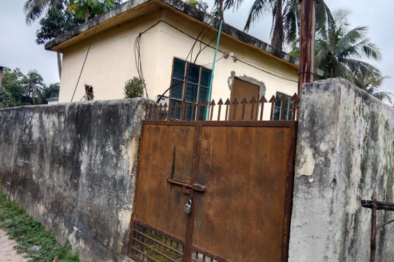 দুর্গন্ধযুক্ত পানিতে অতিষ্ঠ কালীগঞ্জ পৌরবাসী, দ্রত সমাধানের আশ্বাস কর্তৃপক্ষের