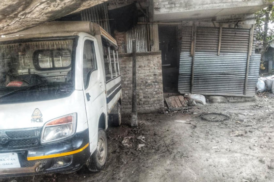 প্রবাসীর সম্পত্তি দখলচেষ্টা: স্ত্রীসহ পরিবারে হামলা, লুটপাট ও প্রাণনাশের হুমকি