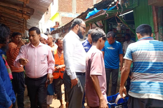 চুনারুঘাট পৌরশহরে রাস্তা দখল করে গড়ে ওঠা ৫০টি স্থাপনা ও দোকানপাট উচ্ছেদ
