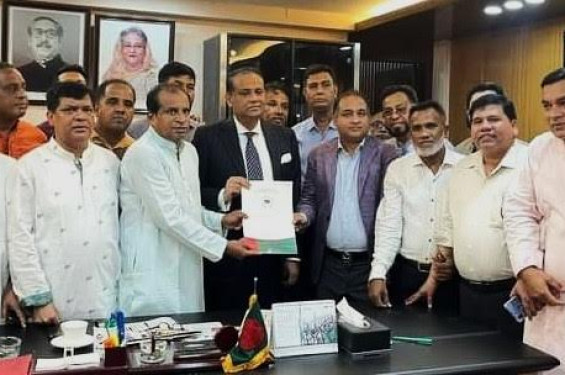 চট্টগ্রাম ১৩ আসনের মনোনয়ন ফরম নিলেন ভুমিমন্ত্রী সাইফুজ্জামান চৌধুরী জাবেদ