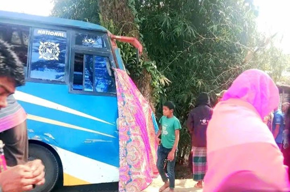 শান্তিগঞ্জে বাসচাপায় পথচারী নিহত