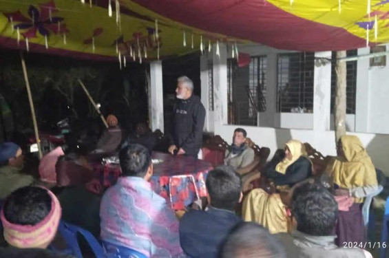 শেখ হাসিনার উন্নয়নের স্লোগান নিয়ে উঠান বৈঠকে এজাজ