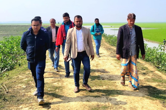 শান্তিগঞ্জে ফসল রক্ষা বাঁধ পরিদর্শনে ইউএনও : বাঁধের কাজ দ্রুত সমাপ্ত করার তাগিদ