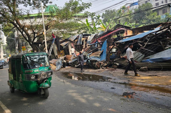পাঁচলাইশে সৌন্দর্যবর্ধন প্রকল্পের নির্মিত সেই ৩টি দোকান চসিকের উচ্ছেদ
