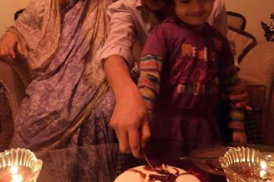 সিলেটি মা: গভীর রাতেও অপেক্ষায় থাকতেন