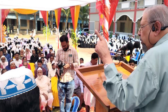 শিক্ষা মানুষের মৌলিক অধিকার : গোয়াইনঘাটে প্রবাসী কল্যাণমন্ত্রী