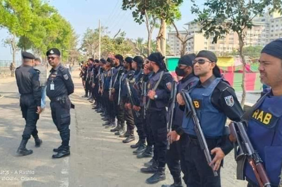সেনা সদস্যসহ ৩৩০ জন মায়ানমার নাগরিককে  হস্তান্তর করেছে বাংলাদেশ