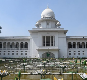 হাইকোর্টে ৫৪টি বেঞ্চ গঠন, ১২ বিচারপতি বেঞ্চবিহীন