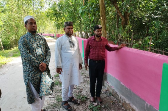 দেবীগঞ্জে ইউএনও'কাবিখা ও টিআরের উন্নয়ন কাজ পরিদর্শন করলেন