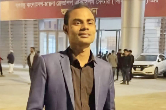 রূপগঞ্জে বিএনপির দুই গ্রুপের সংঘর্ষে ছাত্রদল নেতা নিহত, অভিযুক্তের বাড়িতে আগুন