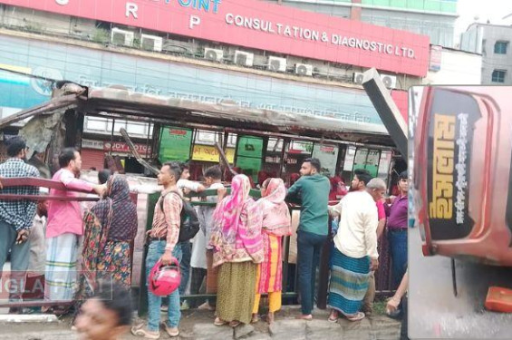 দুই বাসের সংঘর্ষ, নিহতের সংখ্যা বেড়ে ৪
