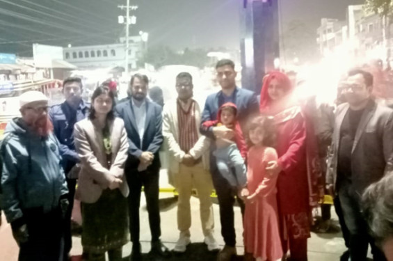 বেনাপোলে দুটি হাইমাস লাইটপোস্ট স্থাপন