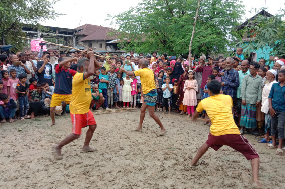 শতবর্ষের ঐতিহ্য  দেওগ্রামের লাঠিখেলা মেলায় ইতিহাসের পুনর্জাগরণ