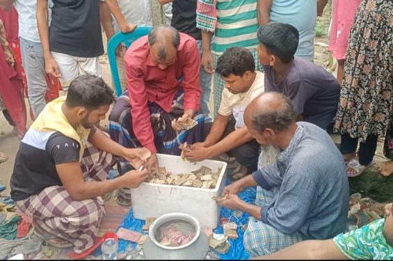 সিরাজগঞ্জে ভিক্ষুকের দুই বস্তা টাকা, এলাকায় চাঞ্চল্য