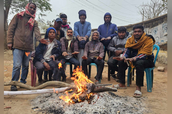 বেড়েছে শীতের তীব্রতা, টাঙ্গাইলে জবুথবু জনজীবন