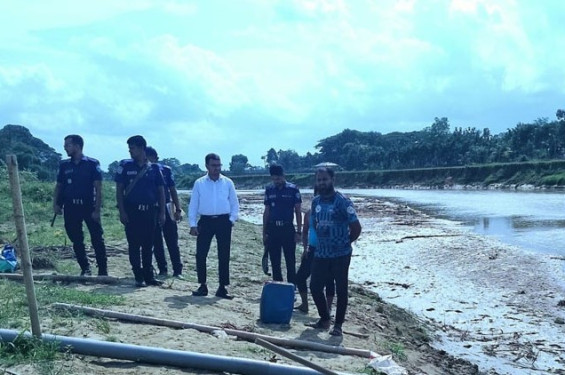 দীঘিনালায় মাইনী নদী থেকে অবৈধভাবে বালু উত্তোলনের দায়ে দুইজনের ১ লাখ টাকা জরিমানা
