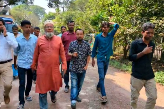 নোয়াখালীতে আইনজীবীর উপর হামলার চেষ্টা, সংবাদ সংগ্রহে বাধা