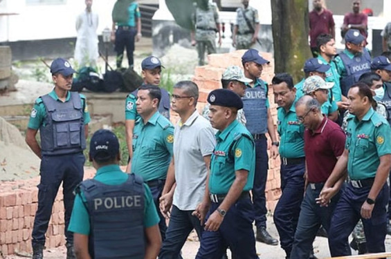 কড়া নিরাপত্তায় ট্রাইব্যুনালে দুই সেনা কর্মকর্তা
