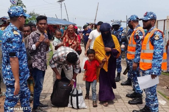 ঈদযাত্রায় বাড়ল কোস্ট গার্ড পশ্চিম জোন'র তৎপরতা