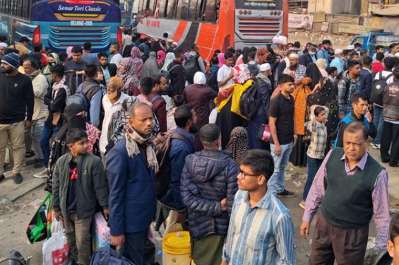 টানা ছুটিতে ঘরমুখো মানুষের ভিড়, মহাসড়কে ভোগান্তি