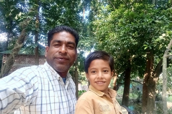 কোটা আন্দোলনের নিউজ করায় ৫ বছরের সন্তানসহ গ্রেপ্তার হোন সাংবাদিক আবু হানিফ