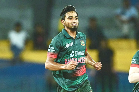 আইরিশদের উদ্বোধনী ঝড় থামালেন তানজিম সাকিব