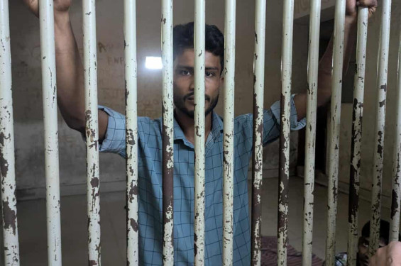 সেই রিকশাচালকের জামিন, মুক্তিতে বাধা নেই
