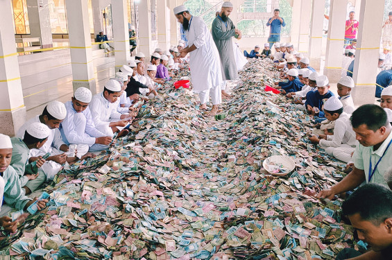 পাগলা মসজিদের দানবাক্সে মিলল ১৫ কোটি ৯০ লাখ টাকা